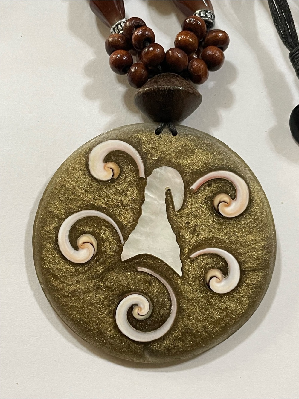 Unique Shell, Resin, Wood & Glass Disc Bead Cord Necklace #9746 ❤️🔥 - Picture 2 of 9
